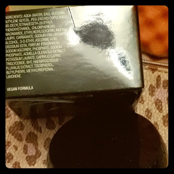 Illamasqua Hidden Veil primer - Picture 2 of 4